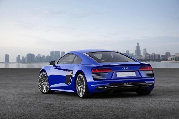 audi-r8-e-tron-BACK